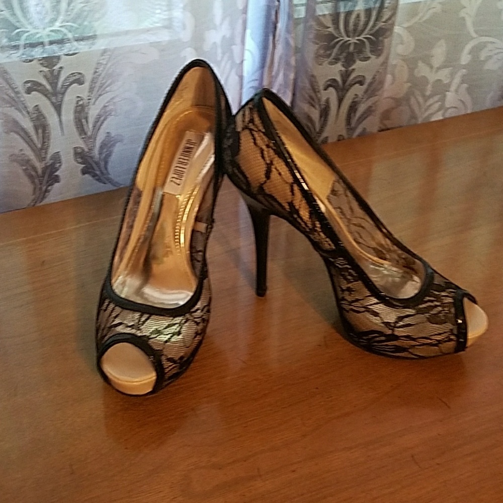 Jennifer Lopez Peep-toe Pumps